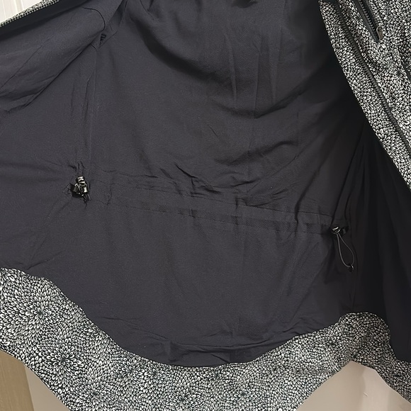 Lululemon Spring Forward Jacket Plush Petal Black Ghost / Black size 2 - Picture 7 of 10